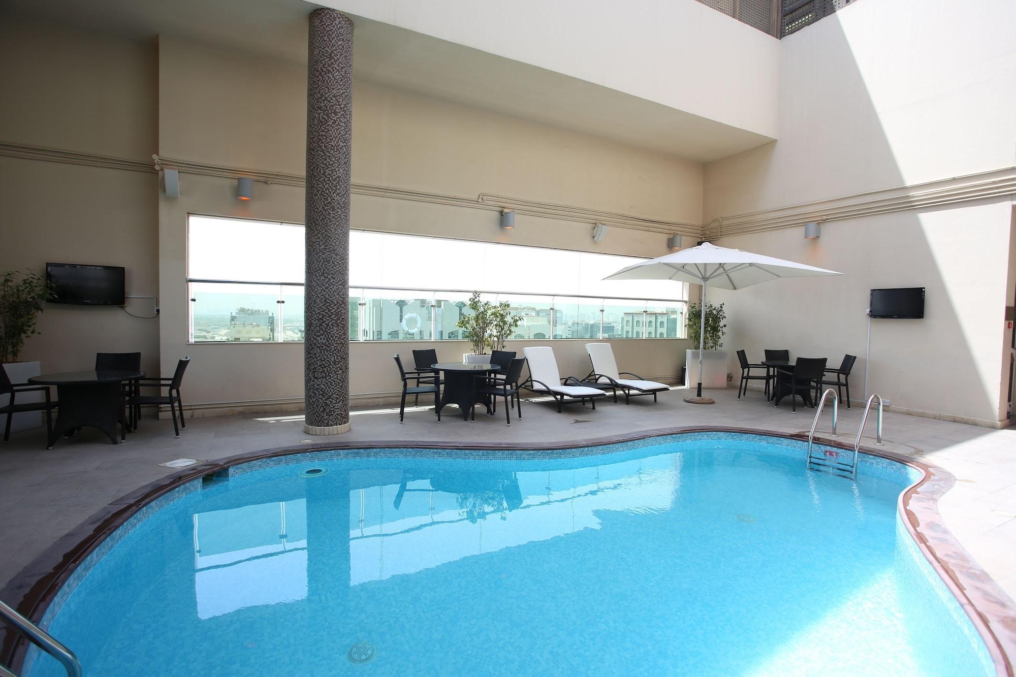 Hotel Ramada Downtown 4*