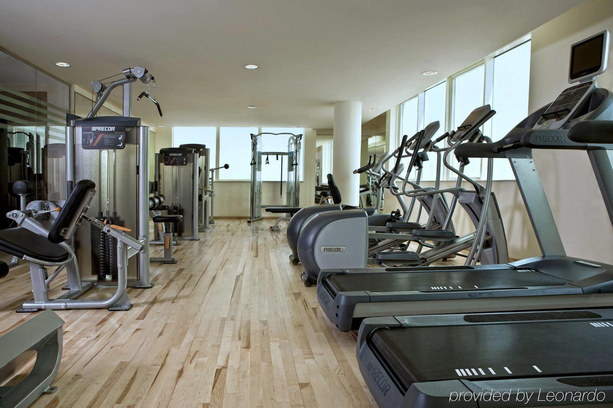 Hotel Ramada Downtown 4*