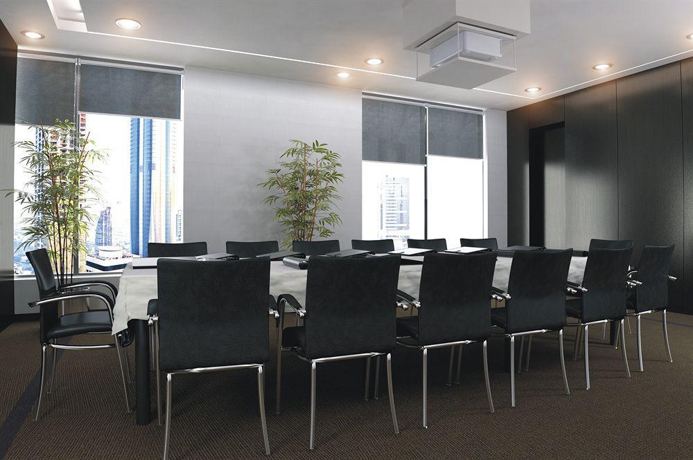 Hotel Ramada Downtown Abu Dhabi